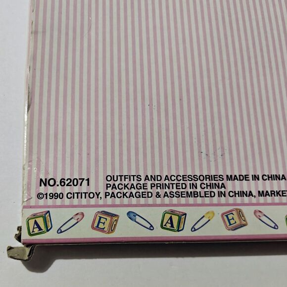 New Vintage Doll Baby Clothes 15" to 17" 1990s 4 Outfits Dress Pajamas Gift Set - Picture 7 of 11